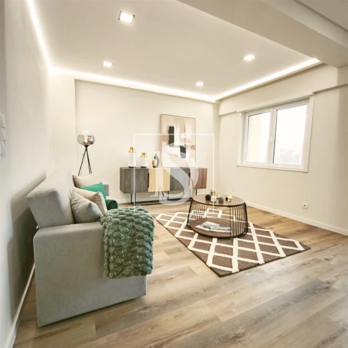 Apartamento T3 para Venda em Benfica Foto 2