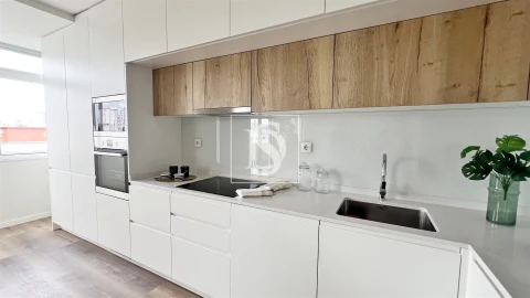 Apartamento T3 para Venda em Benfica