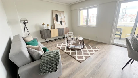 Apartamento T3 para Venda em Benfica