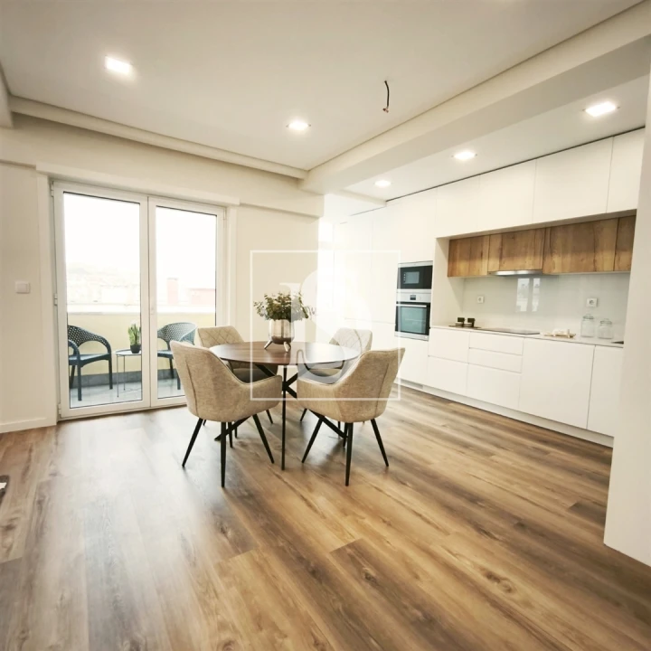 Apartamento T3 para Venda em Benfica Foto 7