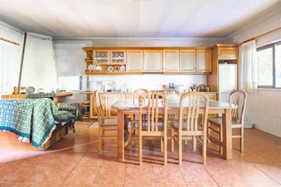 Moradia T1 para Venda em Vilar de Ferreiros