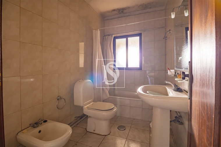 Moradia T1 para Venda em Vilar de Ferreiros Foto 13