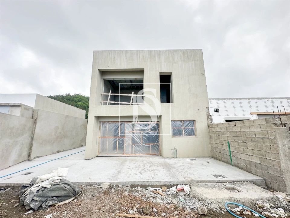 Moradia T3 para Venda em Pico da Pedra Foto 39