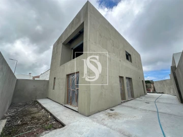 Moradia T3 para Venda em Pico da Pedra