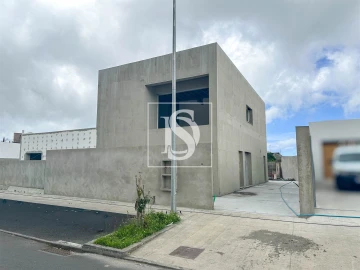 Moradia T3 para Venda em Pico da Pedra