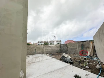 Moradia T3 para Venda em Pico da Pedra