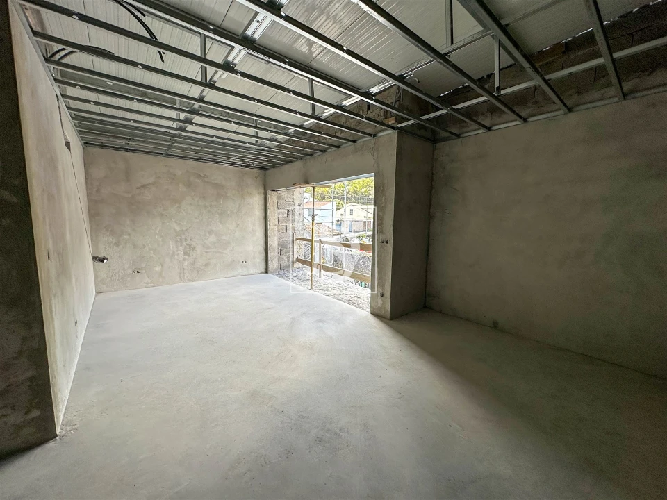 Moradia T3 para Venda em Pico da Pedra Foto 7