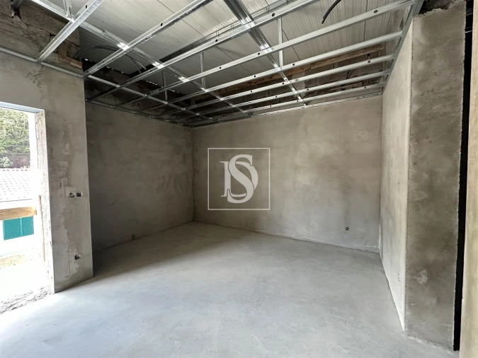 Moradia T3 para Venda em Pico da Pedra Foto 8