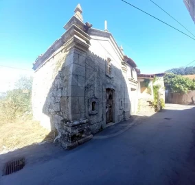 Moradia T5 para Venda em Vila Verde e Santão