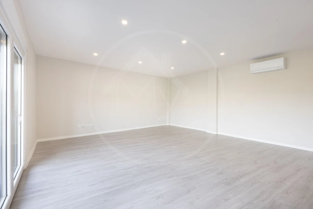 Apartamento T3 para Venda em Santa Cruz/Trindade e Sanjurge Foto 7