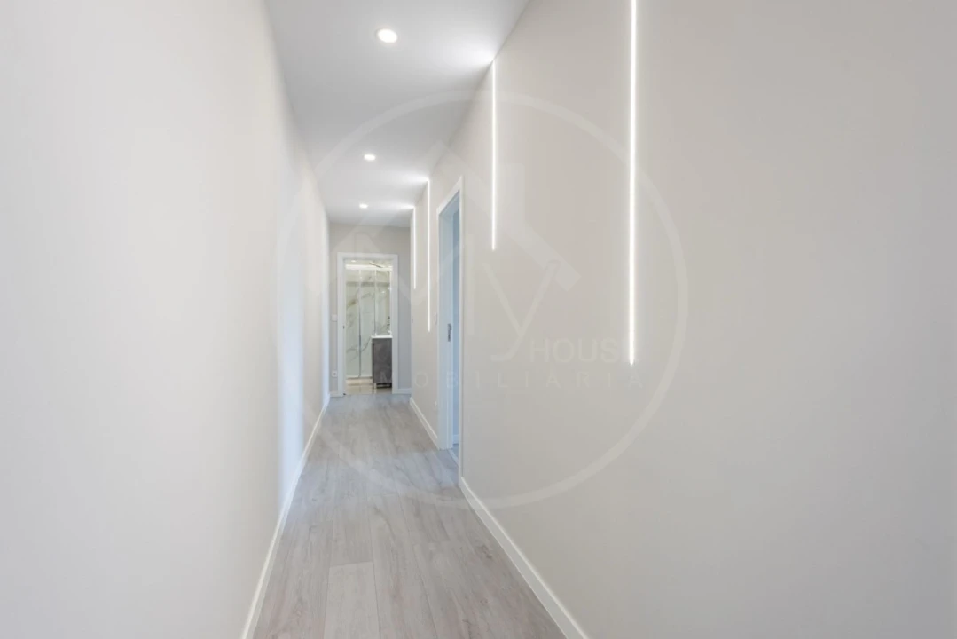 Apartamento T3 para Venda em Santa Cruz/Trindade e Sanjurge Foto 8