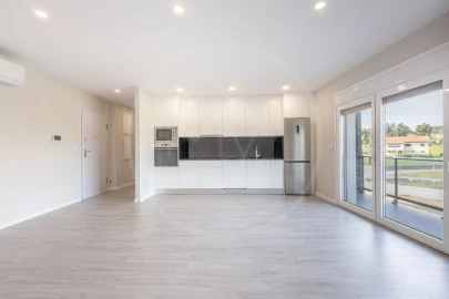 Apartamento T3 para Venda em Santa Cruz/Trindade e Sanjurge