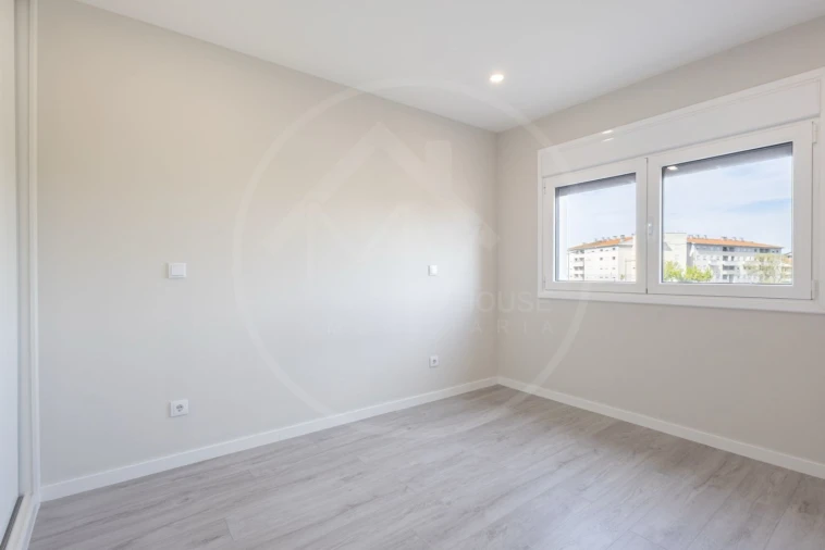 Apartamento T3 para Venda em Santa Cruz/Trindade e Sanjurge Foto 9