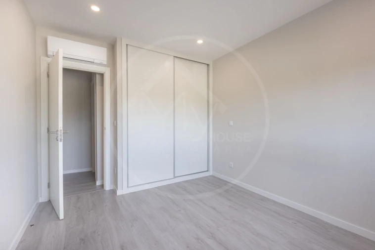 Apartamento T3 para Venda em Santa Cruz/Trindade e Sanjurge Foto 10