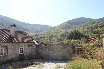 Moradia para Venda em Salvador e Santo Aleixo de Além-Tâmega