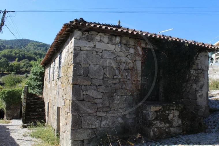 Moradia para Venda em Salvador e Santo Aleixo de Além-Tâmega Foto 3