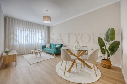 Apartamento para Venda em Campo e Sobrado