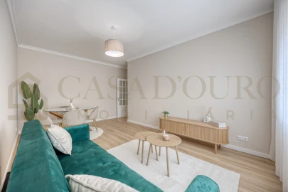 Apartamento para Venda em Campo e Sobrado