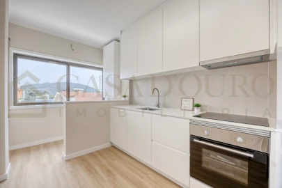 Apartamento para Venda em Campo e Sobrado