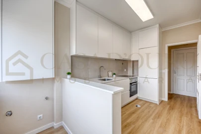 Apartamento para Venda em Campo e Sobrado