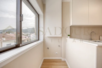 Apartamento para Venda em Campo e Sobrado