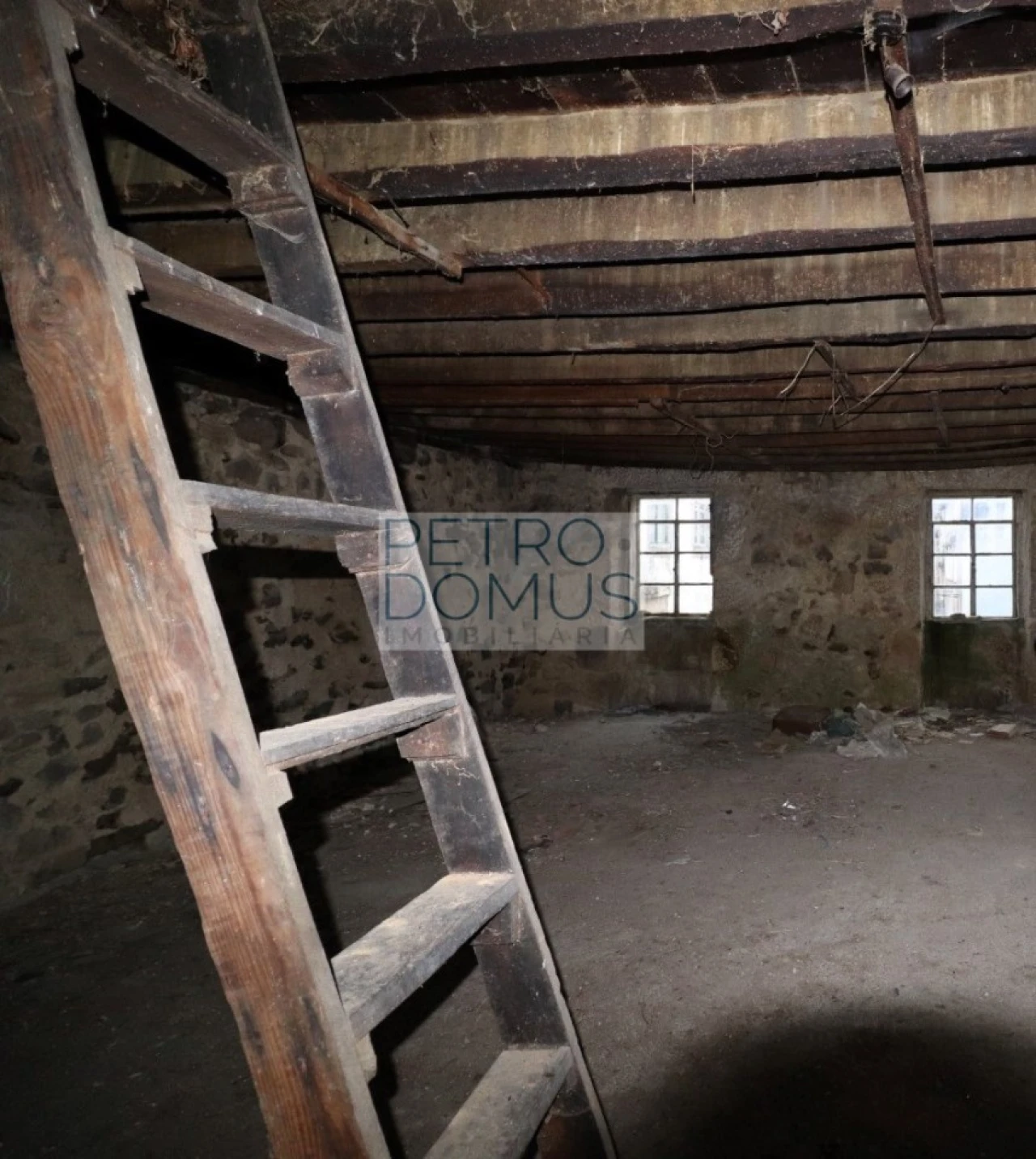 Moradia T2 para Venda em Paços da Serra Foto 10