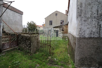 Moradia T2 para Venda em Paços da Serra