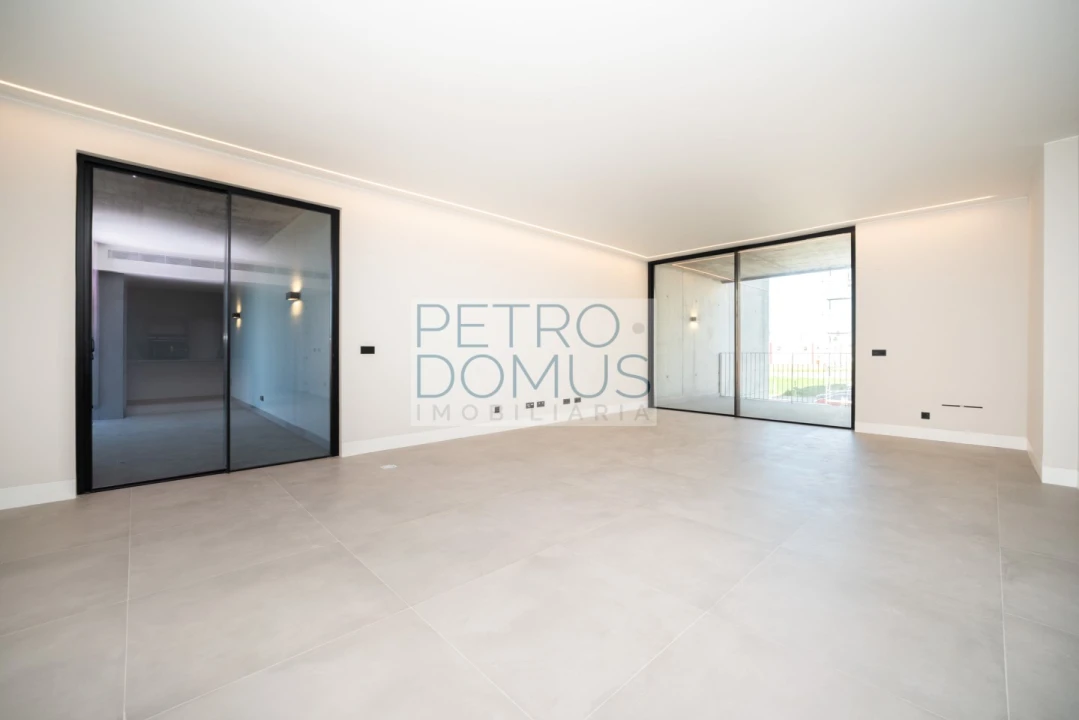 Apartamento T3 para Venda em Alcochete Foto 4