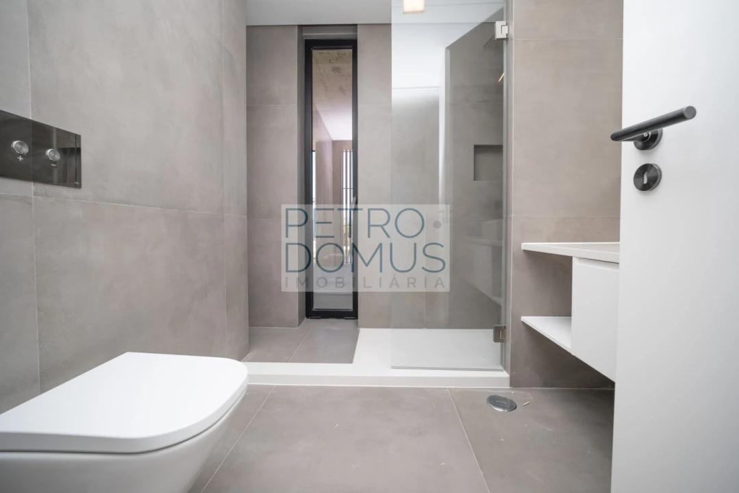 Apartamento T3 para Venda em Alcochete Foto 15