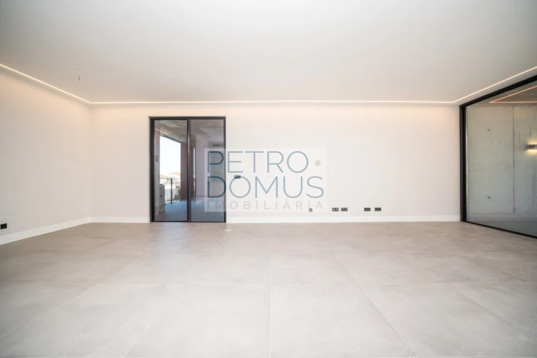 Apartamento T3 para Venda em Alcochete Foto 5