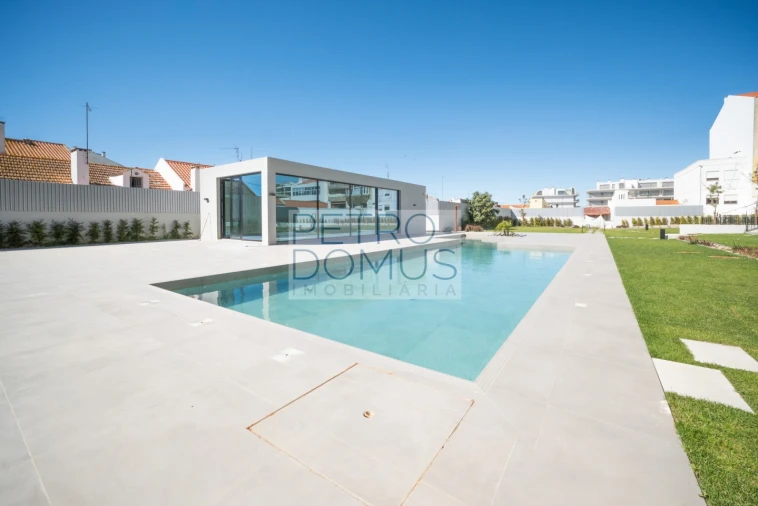 Apartamento T3 para Venda em Alcochete Foto 29