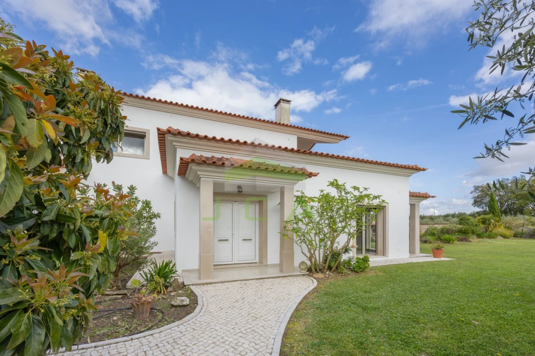 Moradia T4 para Venda em Porto de Mós - São João Baptista e São Pedro Foto 4