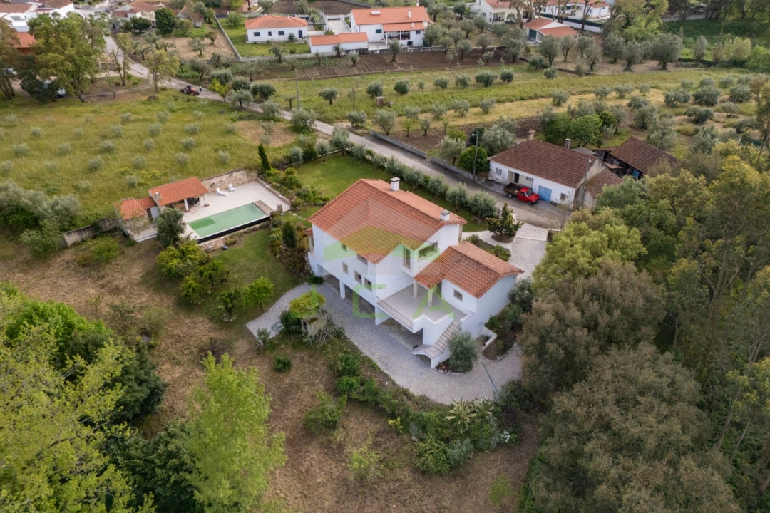 Moradia T4 para Venda em Porto de Mós - São João Baptista e São Pedro Foto 51