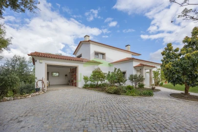 Moradia T4 para Venda em Porto de Mós - São João Baptista e São Pedro