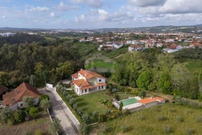 Moradia T4 para Venda em Porto de Mós - São João Baptista e São Pedro