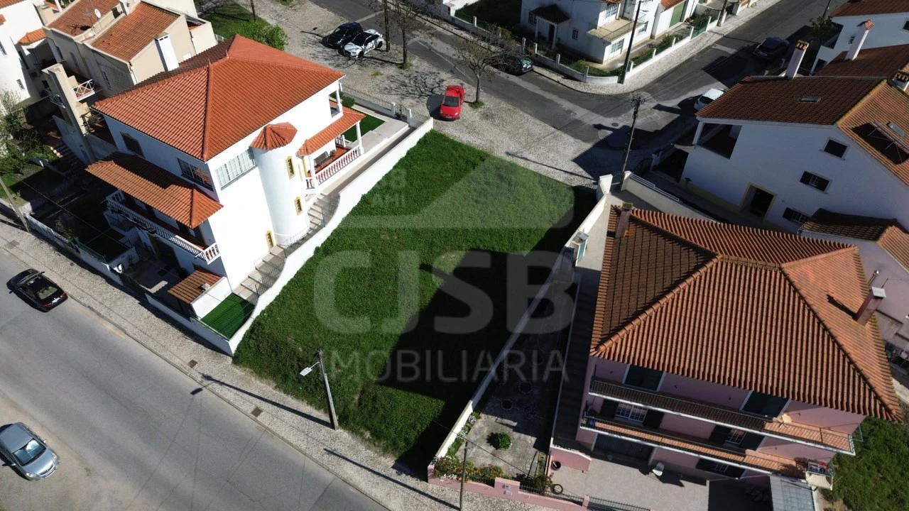 Terreno para Venda em Samora Correia Foto 1