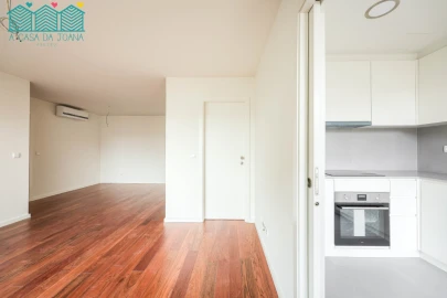 Apartamento T2 para Arrendamento em Glória e Vera Cruz
