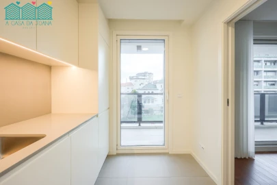 Apartamento T2 para Arrendamento em Glória e Vera Cruz