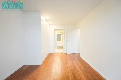 Apartamento T2 para Arrendamento em Glória e Vera Cruz