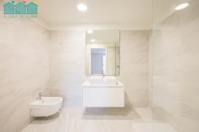 Apartamento T2 para Arrendamento em Glória e Vera Cruz