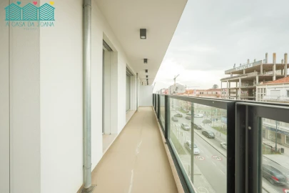 Apartamento T2 para Arrendamento em Glória e Vera Cruz