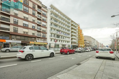 Apartamento T2 para Arrendamento em Glória e Vera Cruz