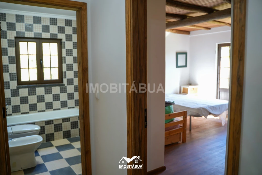 Moradia T4 para Venda em Mouronho Foto 15