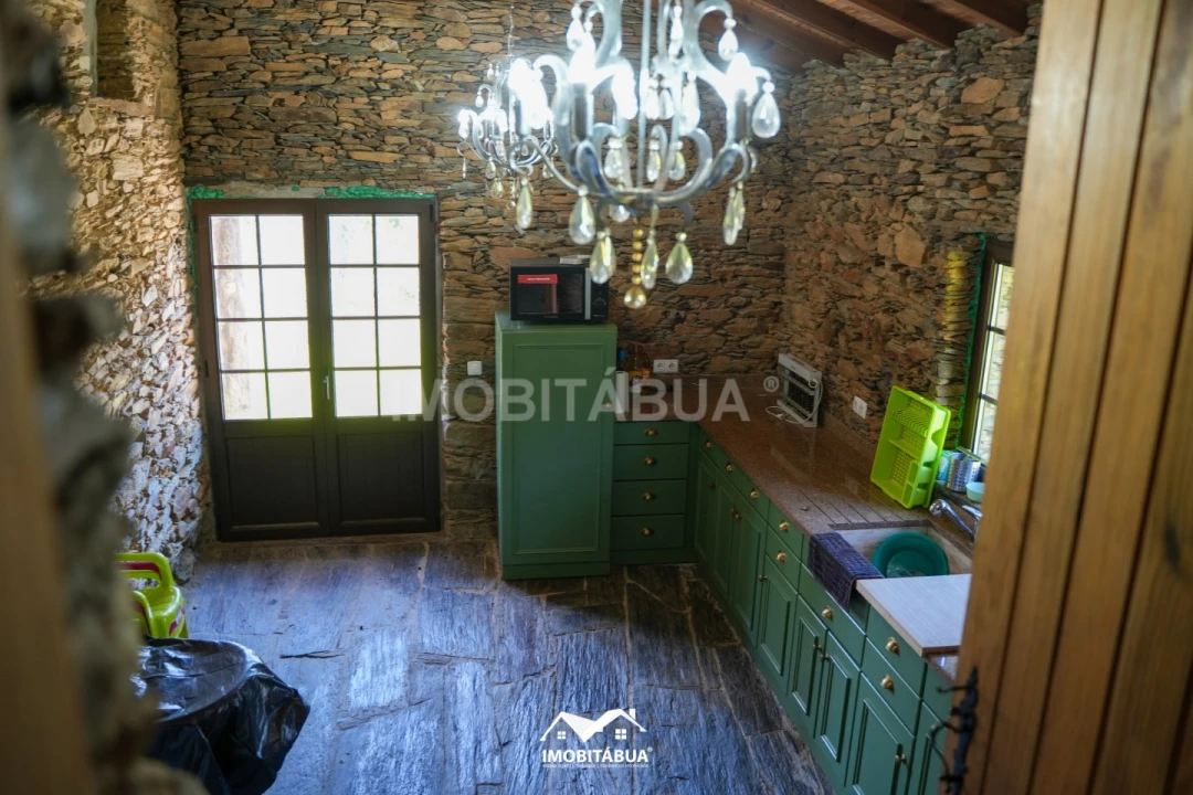 Moradia T4 para Venda em Mouronho Foto 11