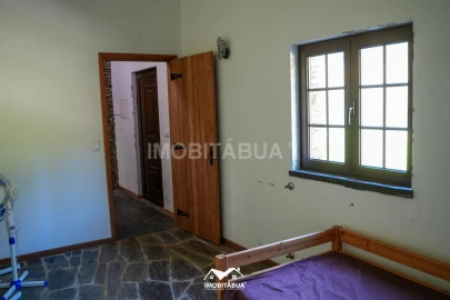 Moradia T4 para Venda em Mouronho