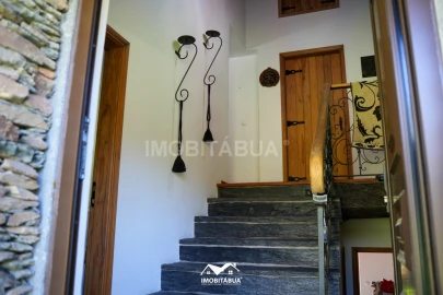 Moradia T4 para Venda em Mouronho