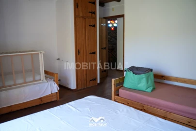 Moradia T4 para Venda em Mouronho