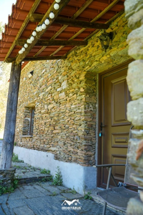 Moradia T4 para Venda em Mouronho