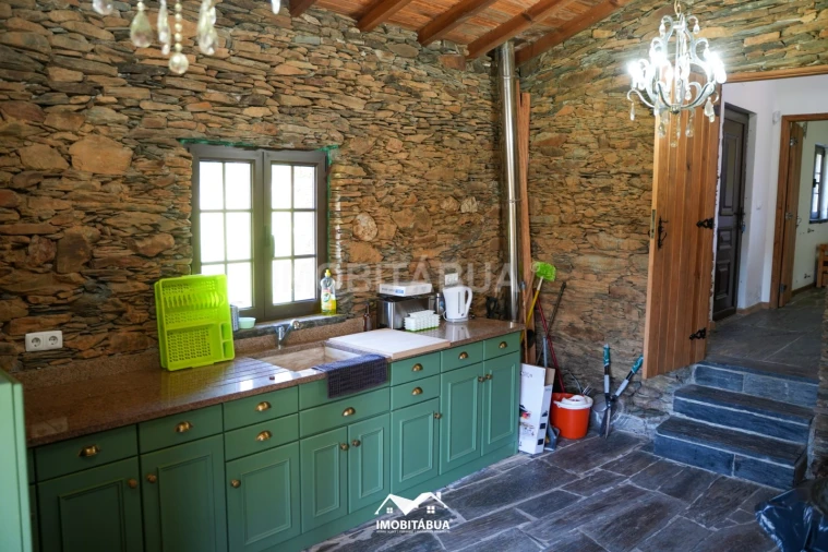 Moradia T4 para Venda em Mouronho Foto 10