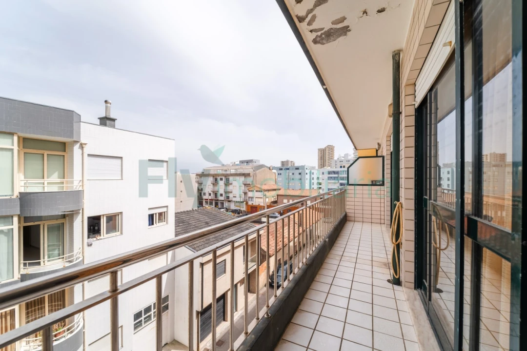 Apartamento T1 para Venda em Aver-O-Mar, Amorim e Terroso Foto 19